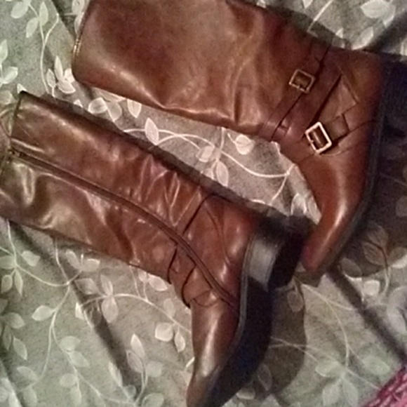 Boots - Picture 2 of 3